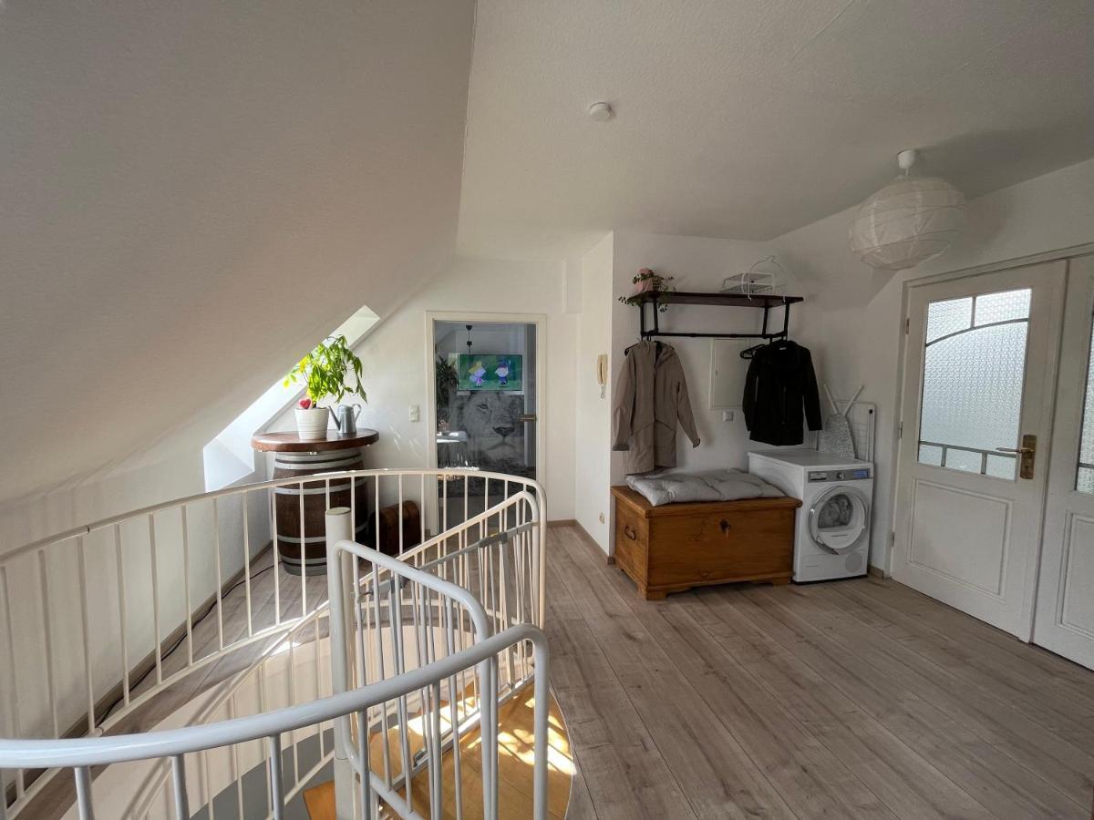 105 Qm Neues Klimatisiertes Appartment Fuer Familien Privater Parkplatz 开姆尼茨 外观 照片